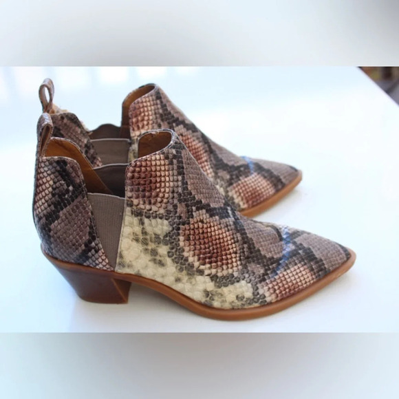 Dolce Vita  ankle boots - Picture 8 of 11